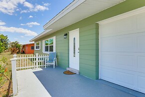 4 Mi to Venice Beach: Home w/ Patio & Yard