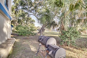 Front Row Beachfront Long Beach Getaway