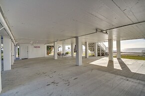 Front Row Beachfront Long Beach Getaway