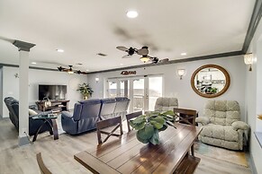 Front Row Beachfront Long Beach Getaway