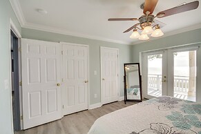 Front Row Beachfront Long Beach Getaway