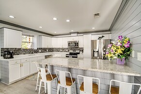 Front Row Beachfront Long Beach Getaway