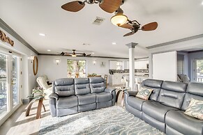 Front Row Beachfront Long Beach Getaway