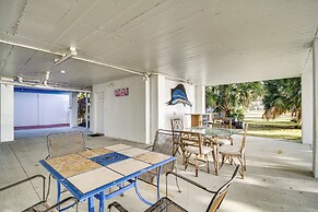 Front Row Beachfront Long Beach Getaway