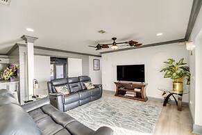 Front Row Beachfront Long Beach Getaway