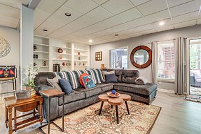 Spacious Yard & Bbq: Chic Escape in Lawrenceville!