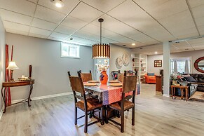 Spacious Yard & Bbq: Chic Escape in Lawrenceville!