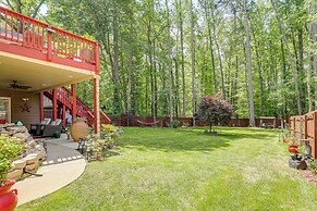 Spacious Yard & Bbq: Chic Escape in Lawrenceville!