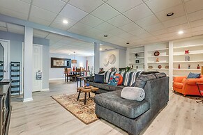 Spacious Yard & Bbq: Chic Escape in Lawrenceville!