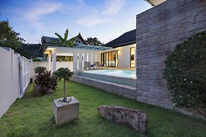 Designer 3BR Villa Silver Pool in Kamala