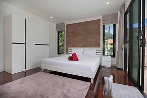 Designer 3BR Villa Silver Pool in Kamala