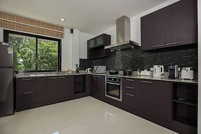 Designer 3BR Villa Silver Pool in Kamala