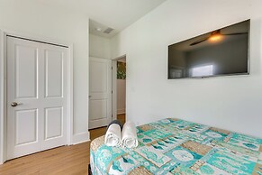 Steps to Beach: Home w/ Ocean View in Navarre!