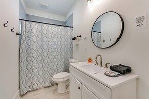 Steps to Beach: Home w/ Ocean View in Navarre!