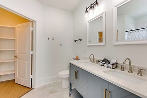 Steps to Beach: Home w/ Ocean View in Navarre!