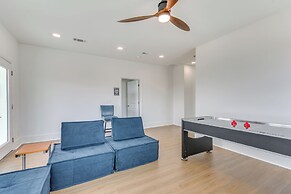 Steps to Beach: Home w/ Ocean View in Navarre!