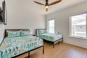 Steps to Beach: Home w/ Ocean View in Navarre!