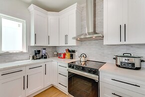 Steps to Beach: Home w/ Ocean View in Navarre!