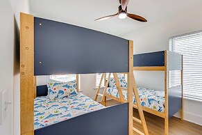 Steps to Beach: Home w/ Ocean View in Navarre!