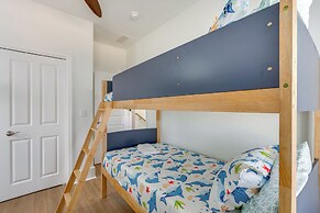 Steps to Beach: Home w/ Ocean View in Navarre!