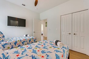 Steps to Beach: Home w/ Ocean View in Navarre!