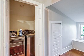 1 Mi to Dtwn: Pet-friendly Macon Home w/ Yard