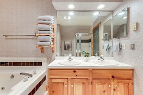 Access to Jack Frost Ski Resort: Home w/ Hot Tub