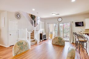 2 Mi to Desert Diamond Arena: Home w/ Patio!