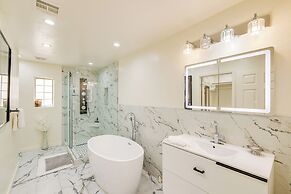 2 Mi to Desert Diamond Arena: Home w/ Patio!