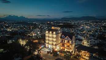 Dalat Roof Hotel