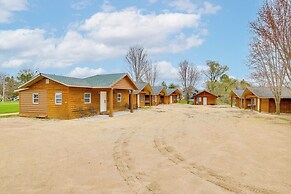 14 Mi to Mississippi River: Rural Cochrane Retreat