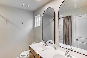 3 Mi to Dtwn Franklin: Family-friendly Townhouse