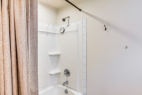 3 Mi to Dtwn Franklin: Family-friendly Townhouse