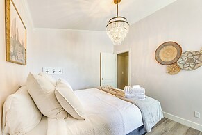 Val Vista Lakes Group Getaway: Lake & Pool Access!