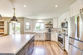 Val Vista Lakes Group Getaway: Lake & Pool Access!