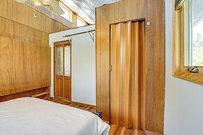 < 1 Mi to Tuttle Creek Lake: Cabin w/ 2 Kayaks!