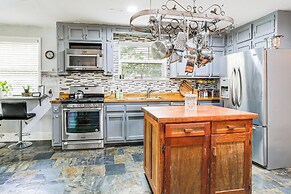 2 Mi to Lsu: Mid City Home w/ Yard & Patio!