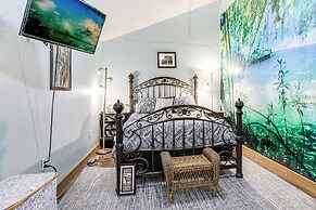 2 Mi to Lsu: Mid City Home w/ Yard & Patio!