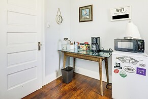 2 Mi to Lsu: Mid City Home w/ Yard & Patio!