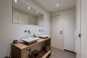 Huswell Modern Apartment in Historic Ghent