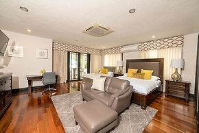 Orchids Palms Luxury Villa Pool Chef Hot Tub Airport Pickup