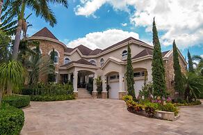 Orchids Palms Luxury Villa Pool Chef Hot Tub Airport Pickup