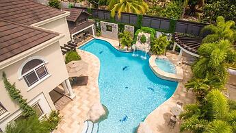 Orchids Palms Luxury Villa Pool Chef Hot Tub Airport Pickup