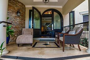 Orchids Palms Luxury Villa Pool Chef Hot Tub Airport Pickup