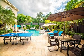 Orchids Palms Luxury Villa Pool Chef Hot Tub Airport Pickup