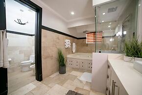 Orchids Palms Luxury Villa Pool Chef Hot Tub Airport Pickup