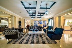 Orchids Palms Luxury Villa Pool Chef Hot Tub Airport Pickup