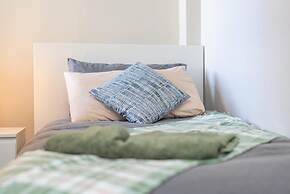 Cozy 2 Bedroom Cottage