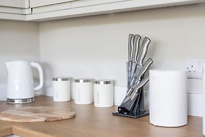 Cozy 2 Bedroom Cottage