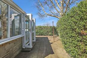 Cozy 2 Bedroom Cottage